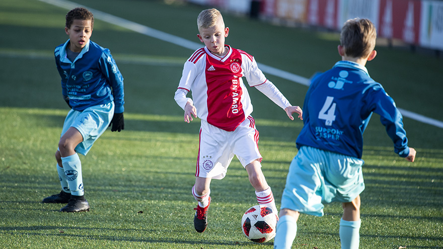 toekomst-alert-ruime-zege-in-klassieker-en-winst-voor-ajax-o19--25