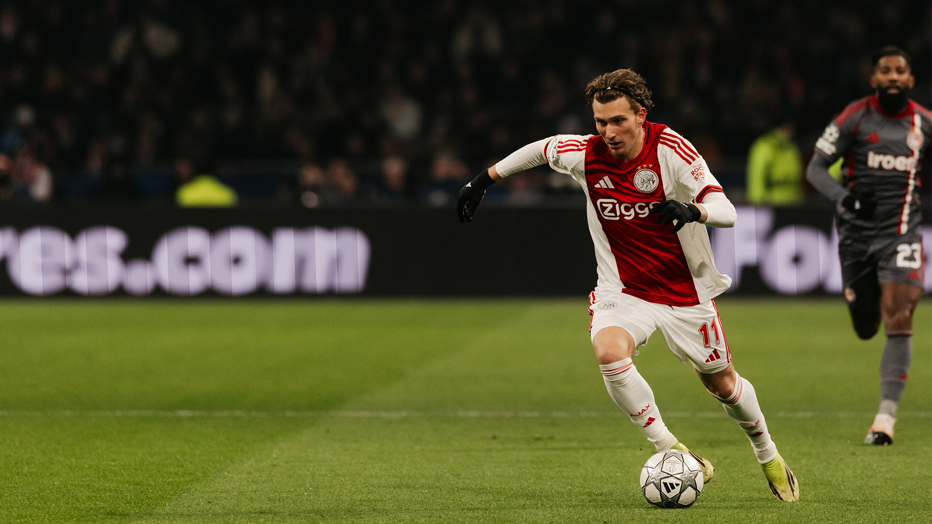 Luister naar Ajax - Olympiakos via Ajax Radio