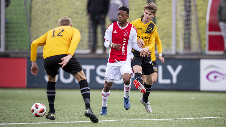 toekomst-alert-miraculeuze-comeback-ajax-o19--18