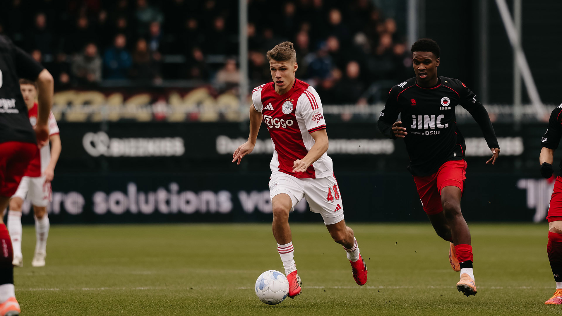 Steur Aan De Bal 1920