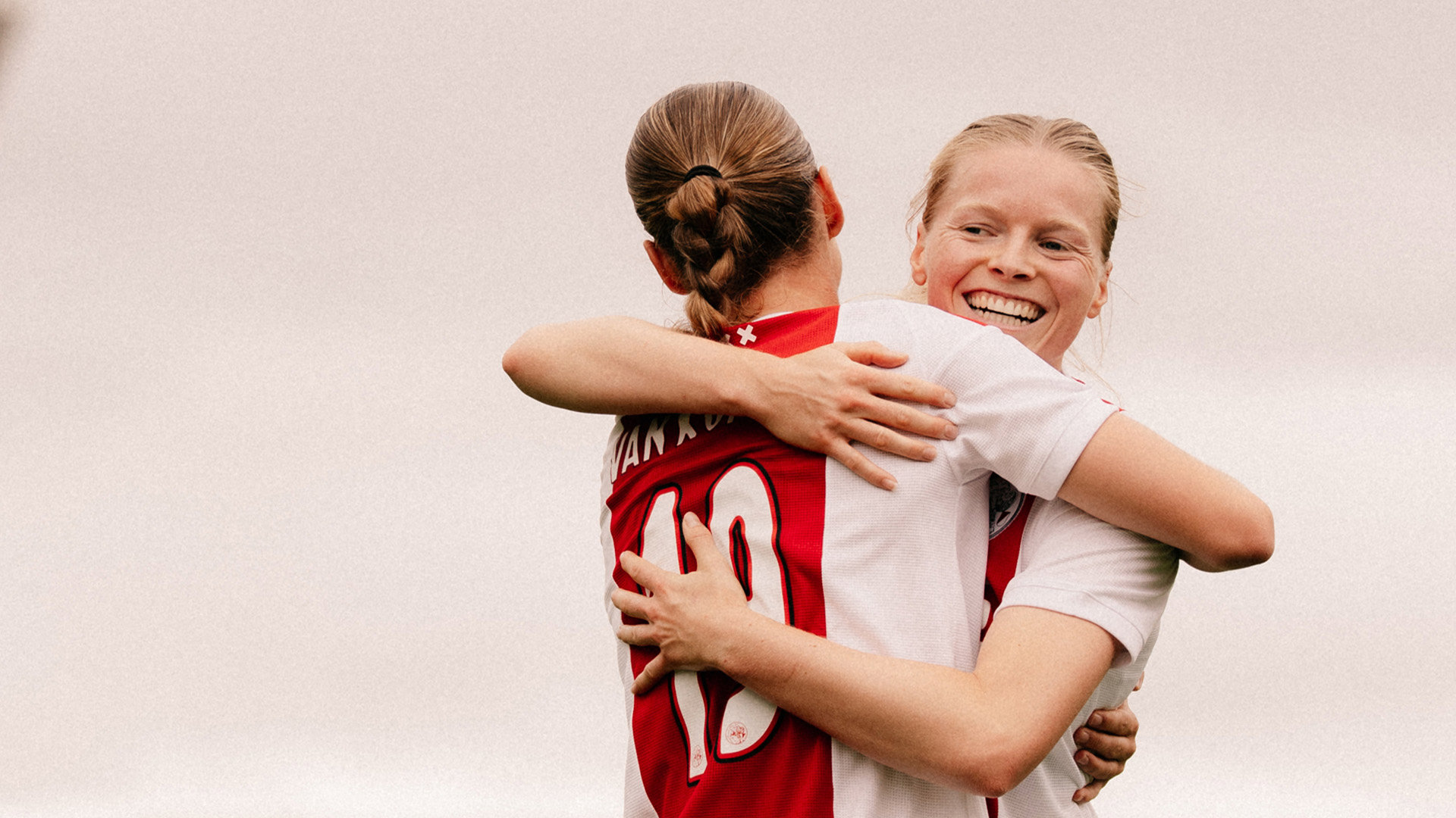 Ajax Vrouwen Header Web 1920