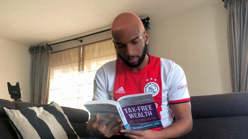 ajax-podcast-bizarre-tijden-doornemen-met-ryan-babel-en-menno-pot