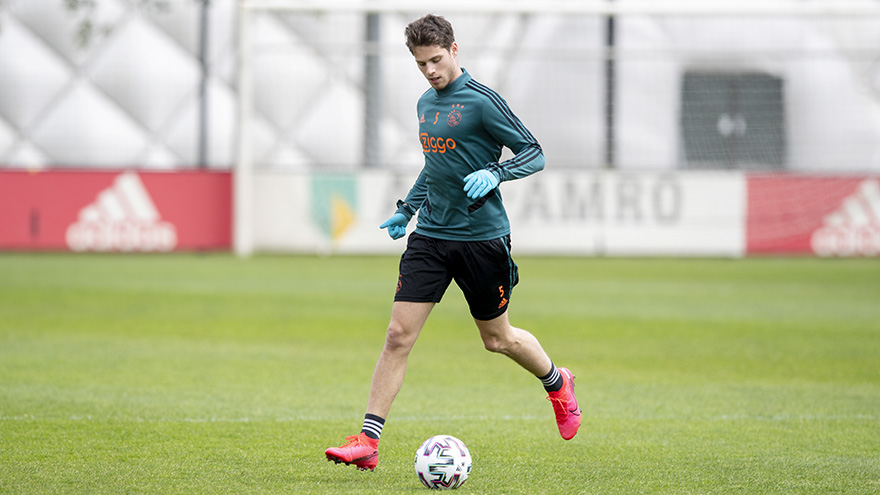 fotos-nu-ook-de-andere-helft-van-de-selectie-in-beeld-33