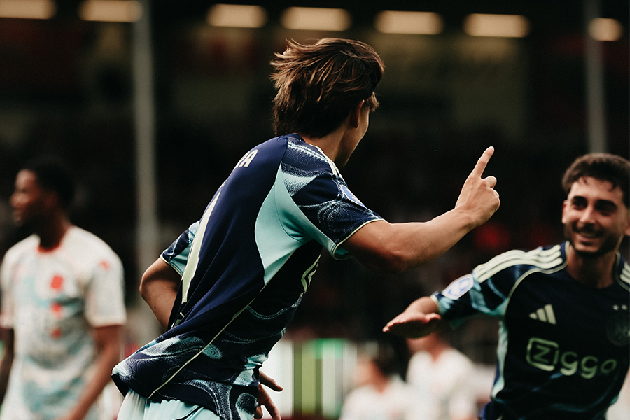 Itakura Juichen Van Achter