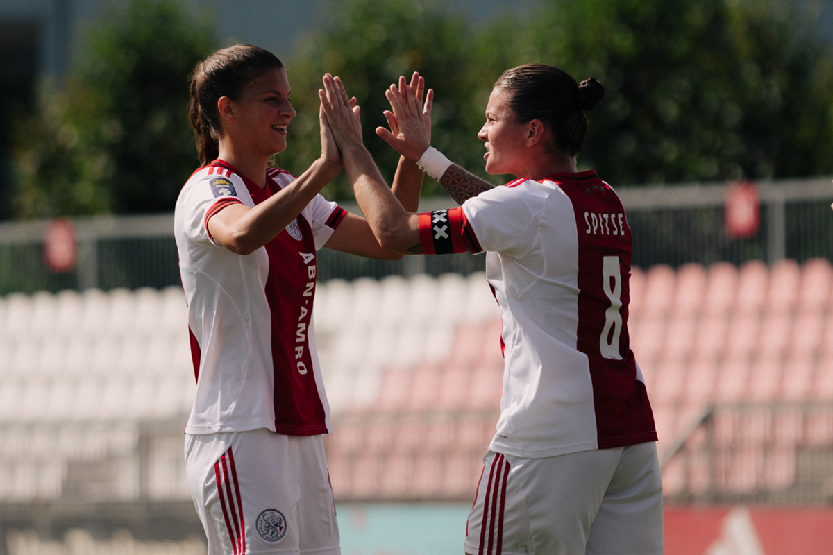 Ajax Vrouwen ADO5