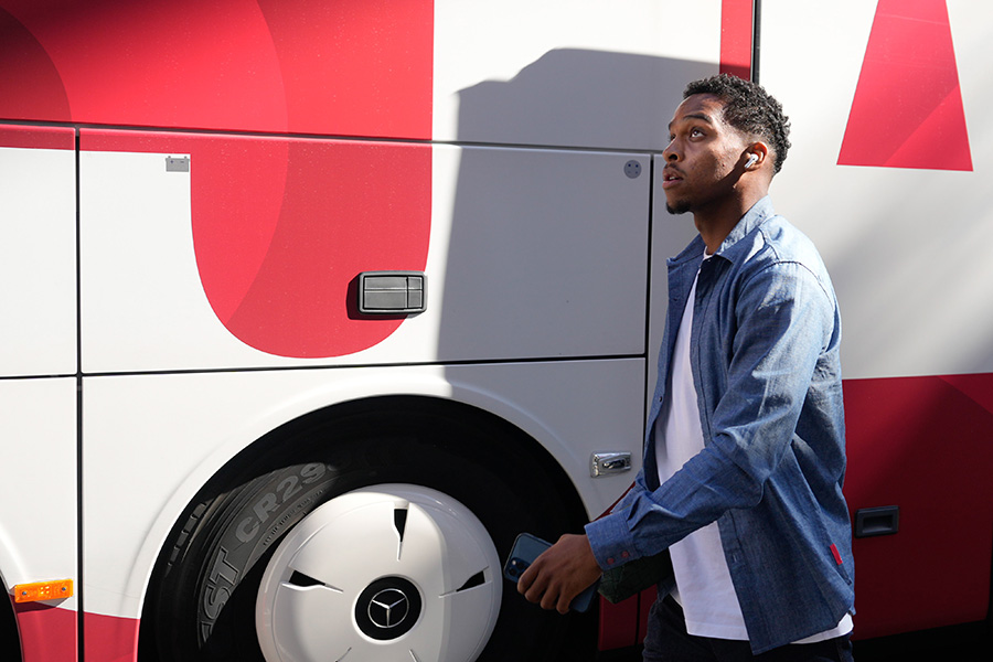 Aankomst Bus Utrecht Timber 900