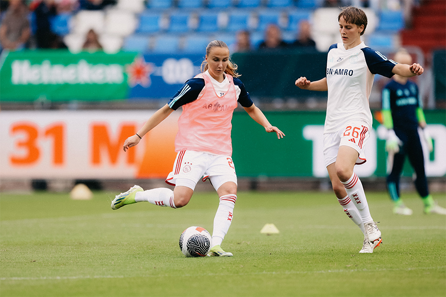 Warmingupajaxvrouwen