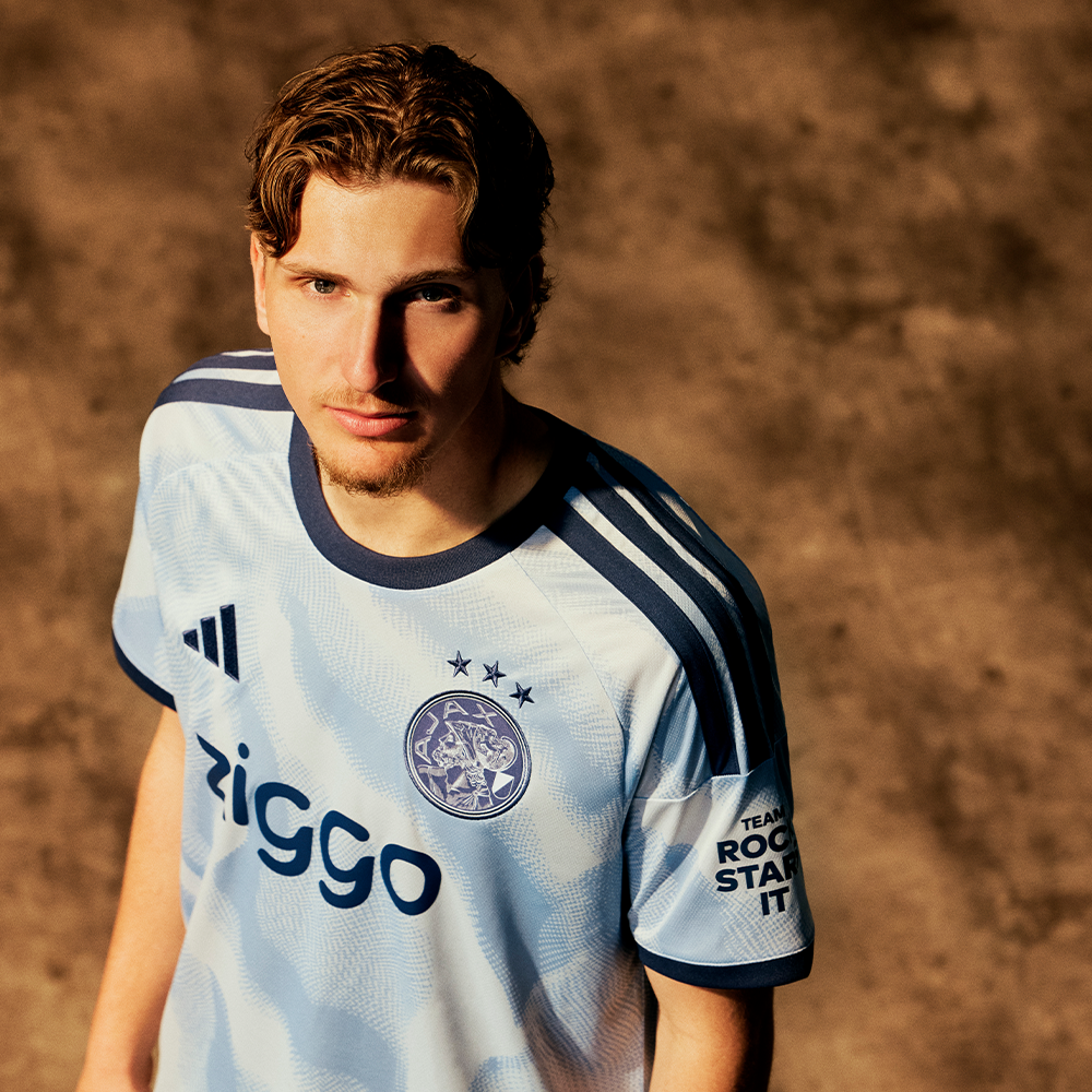 The official Ajax Fanshop Largest range official Ajax articles.