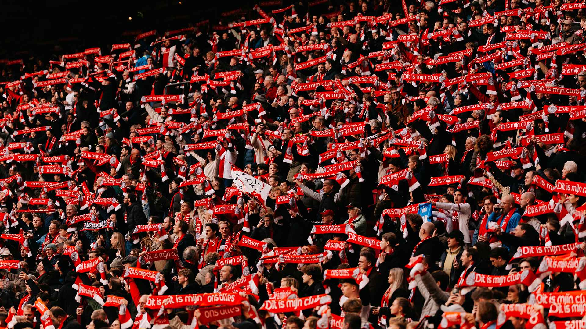 Luister naar Ajax - Go Ahead Eagles via Ajax Radio