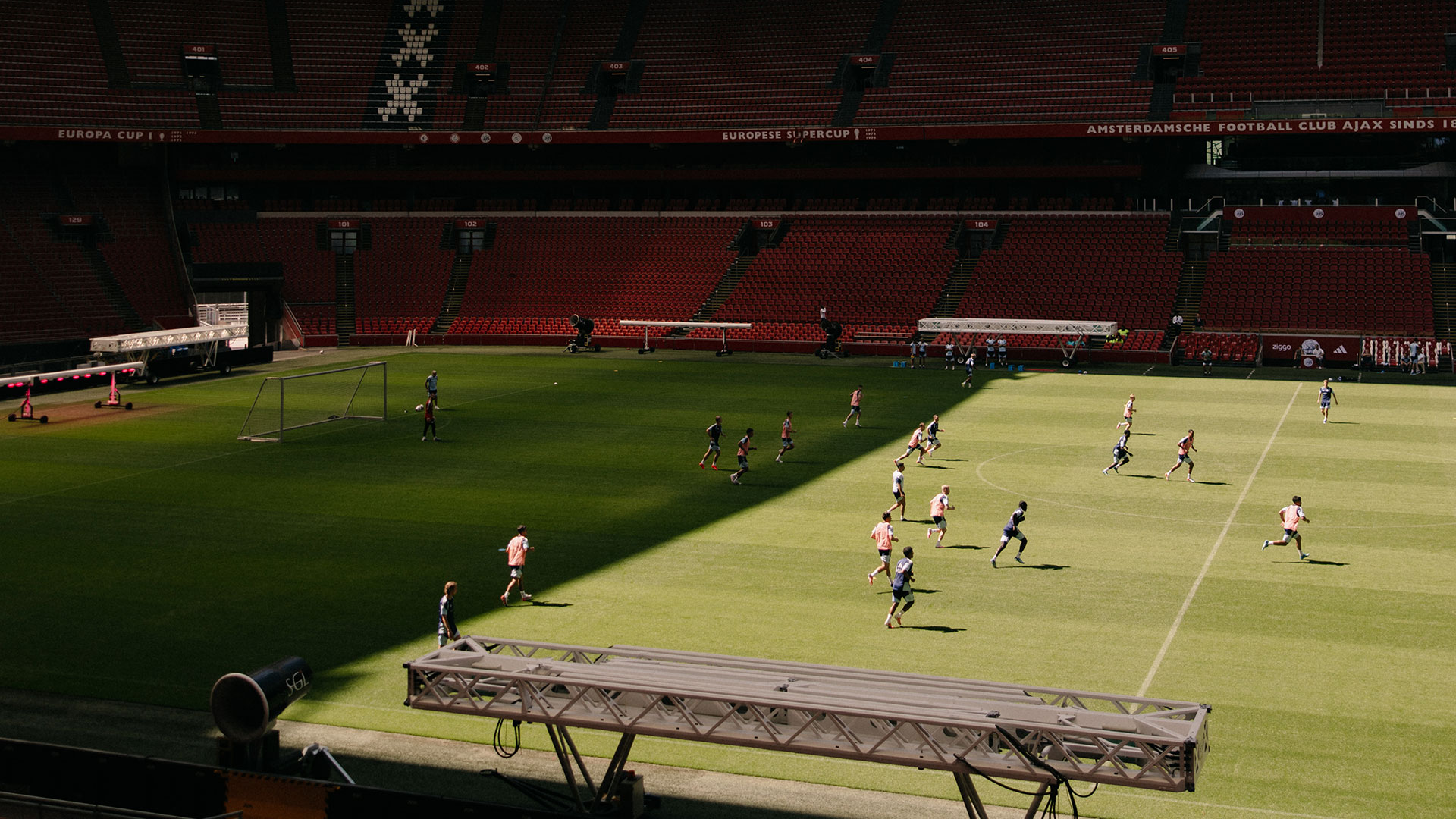 Ajax traint in Johan Cruijff ArenA in aanloop naar return