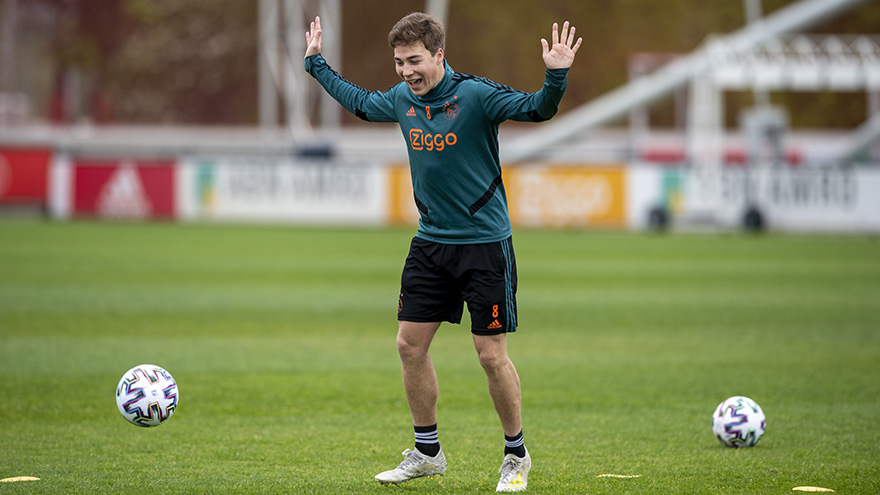 fotos-ajacieden-hervatten-training-in-drietallen-30