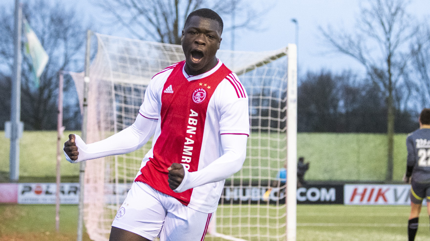 toekomst-alert-miraculeuze-comeback-ajax-o19--2