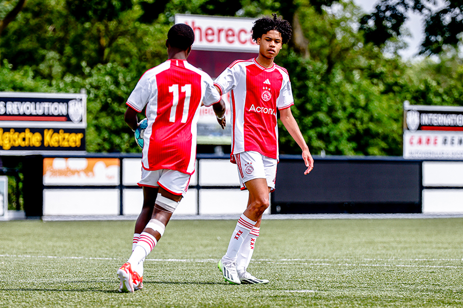 Ajax ISR 5