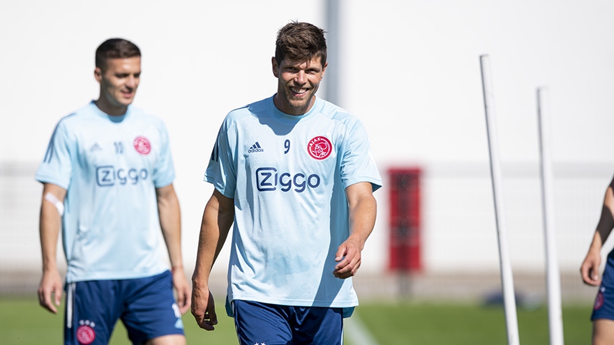 fotos-ajacieden-aan-de-bak-in-zomerse-omstandigheden--10