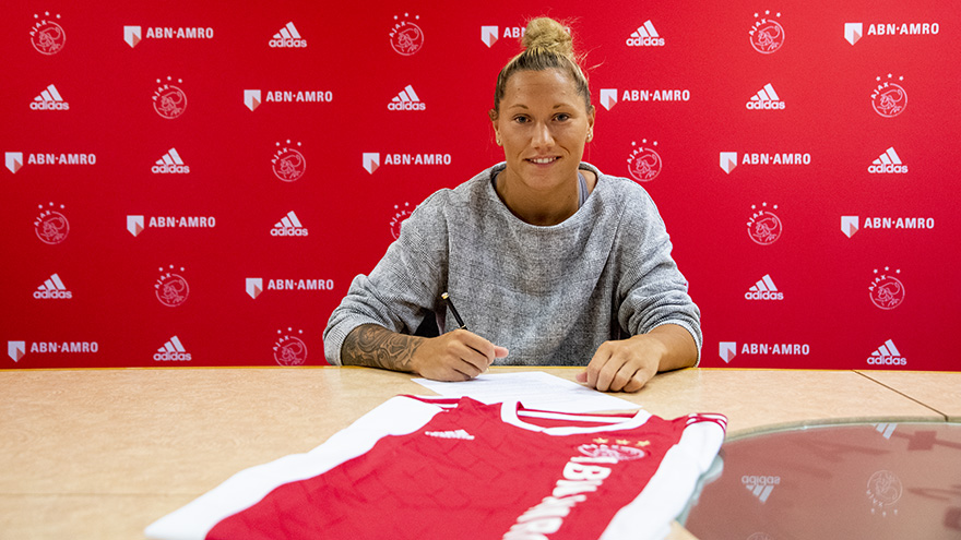 keeper-stephanie-bukovec-naar-ajax-vrouwen-1