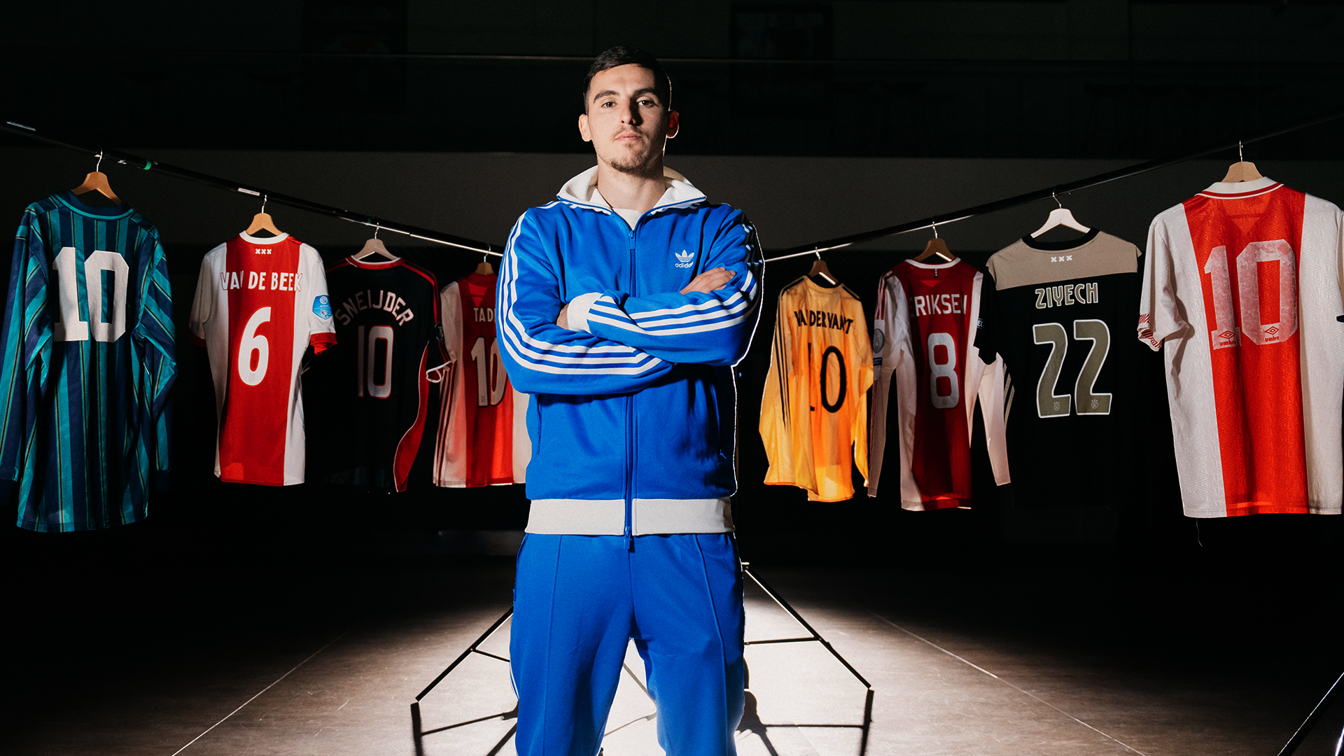 Gloukh over nummer 10: 'Ik zal alles doen wat ik kan voor Ajax'