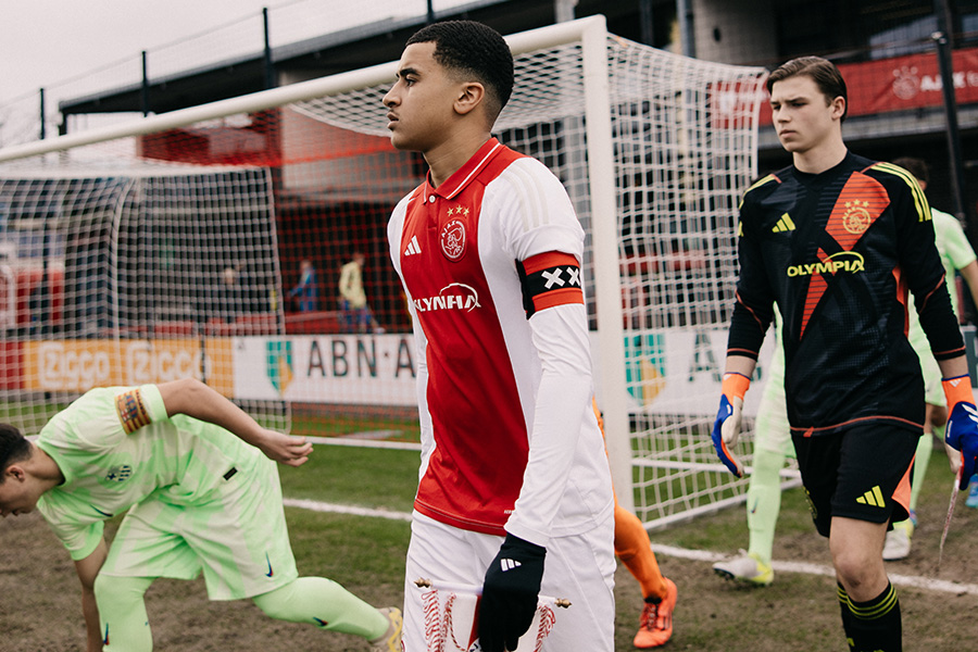 Ajax O16 Barca 1