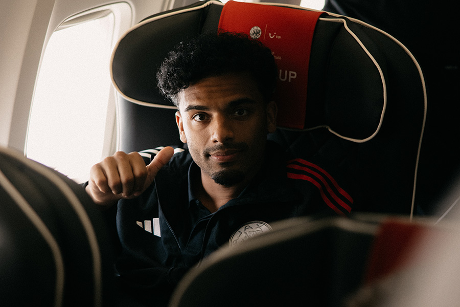 Ajacieden In Vliegtuig 1