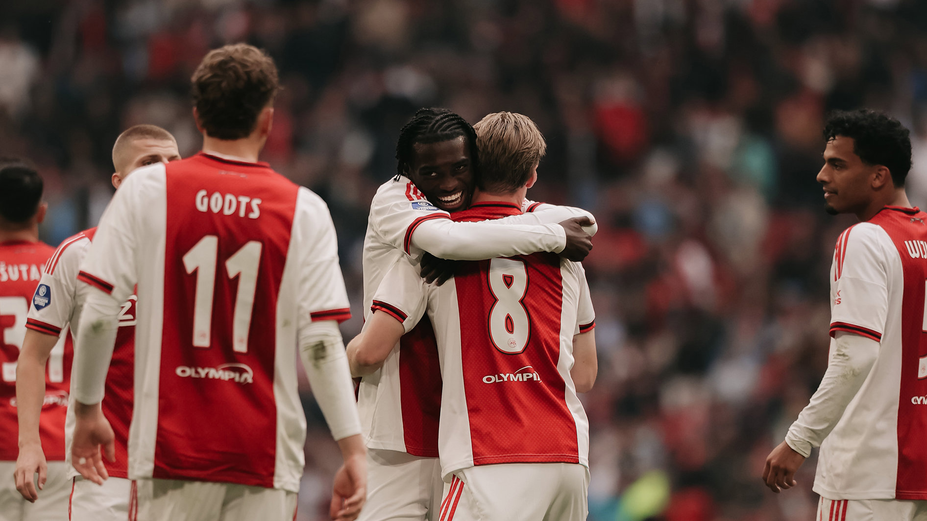 Knuffeltaylormokio1920