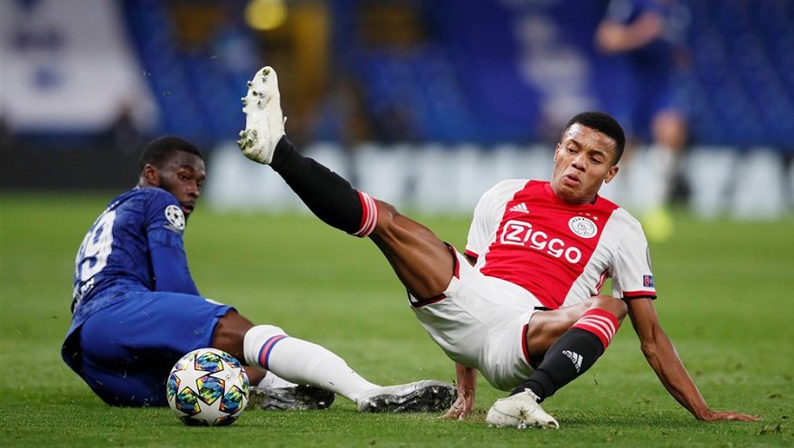 neres-blikt-terug-op-lastige-periode-moeilijk-om-mezelf-te-zijn