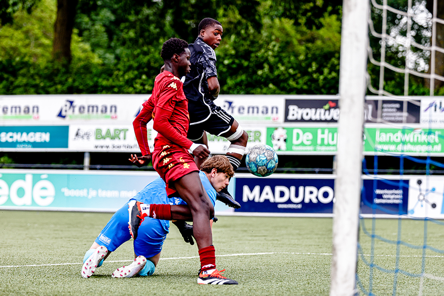 Ajax Metz 7