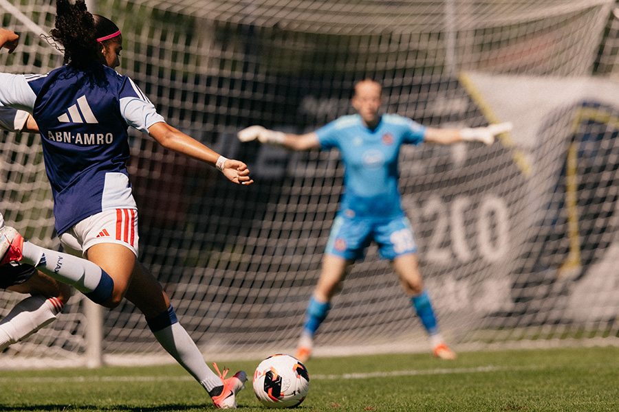 Ajax Vrouwen Nurnberg 6