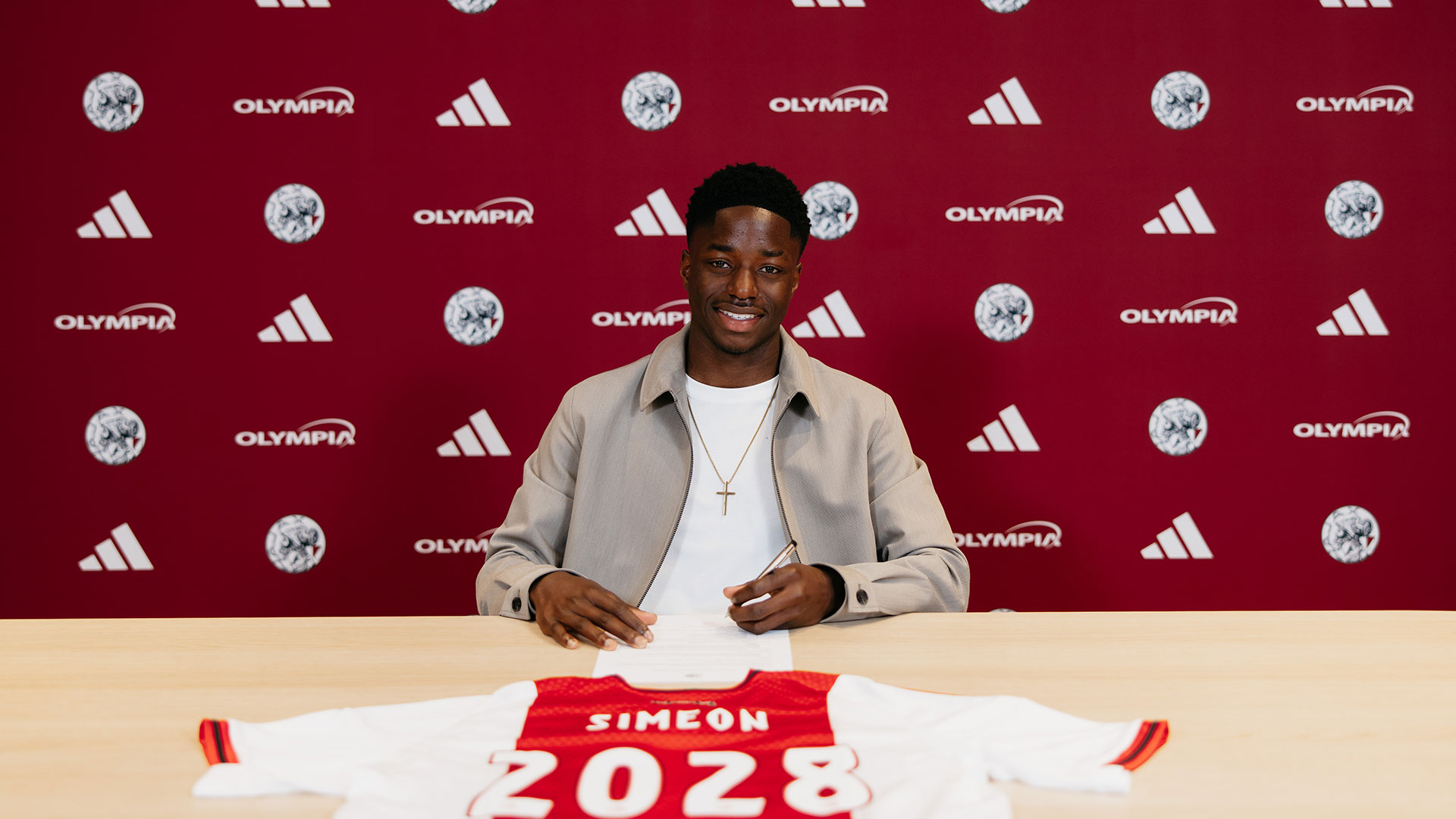 Ajax verpflichtet Jeshurun Simeon