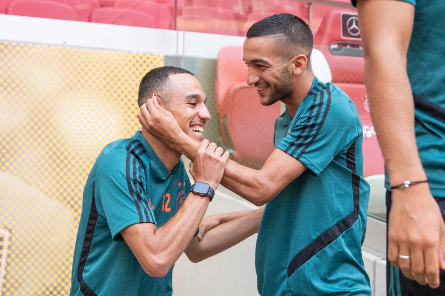 Ziyech Mazraoui 900 2019 07 26 Training Ajax 003