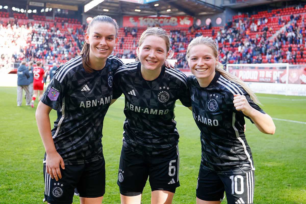 Jonna Van De Velde100 12