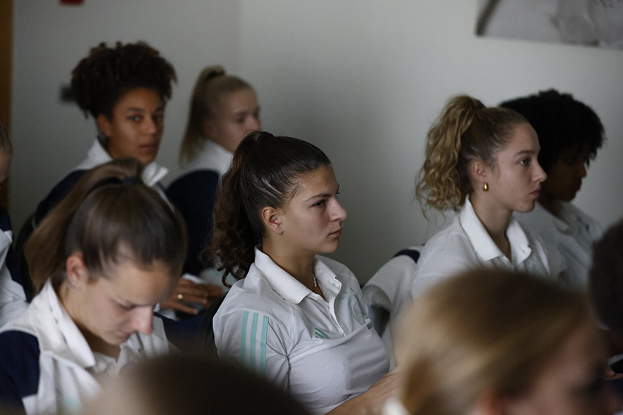 Wedstrijdbespr 7 900