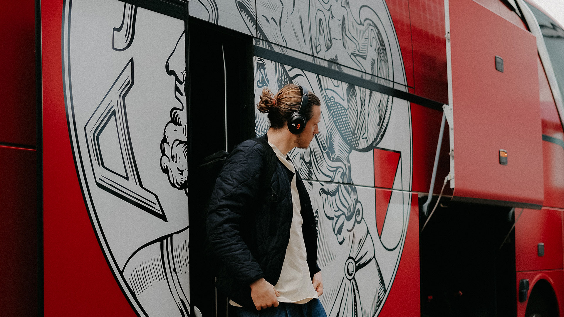 Luister naar PEC Zwolle - Ajax via Ajax Radio