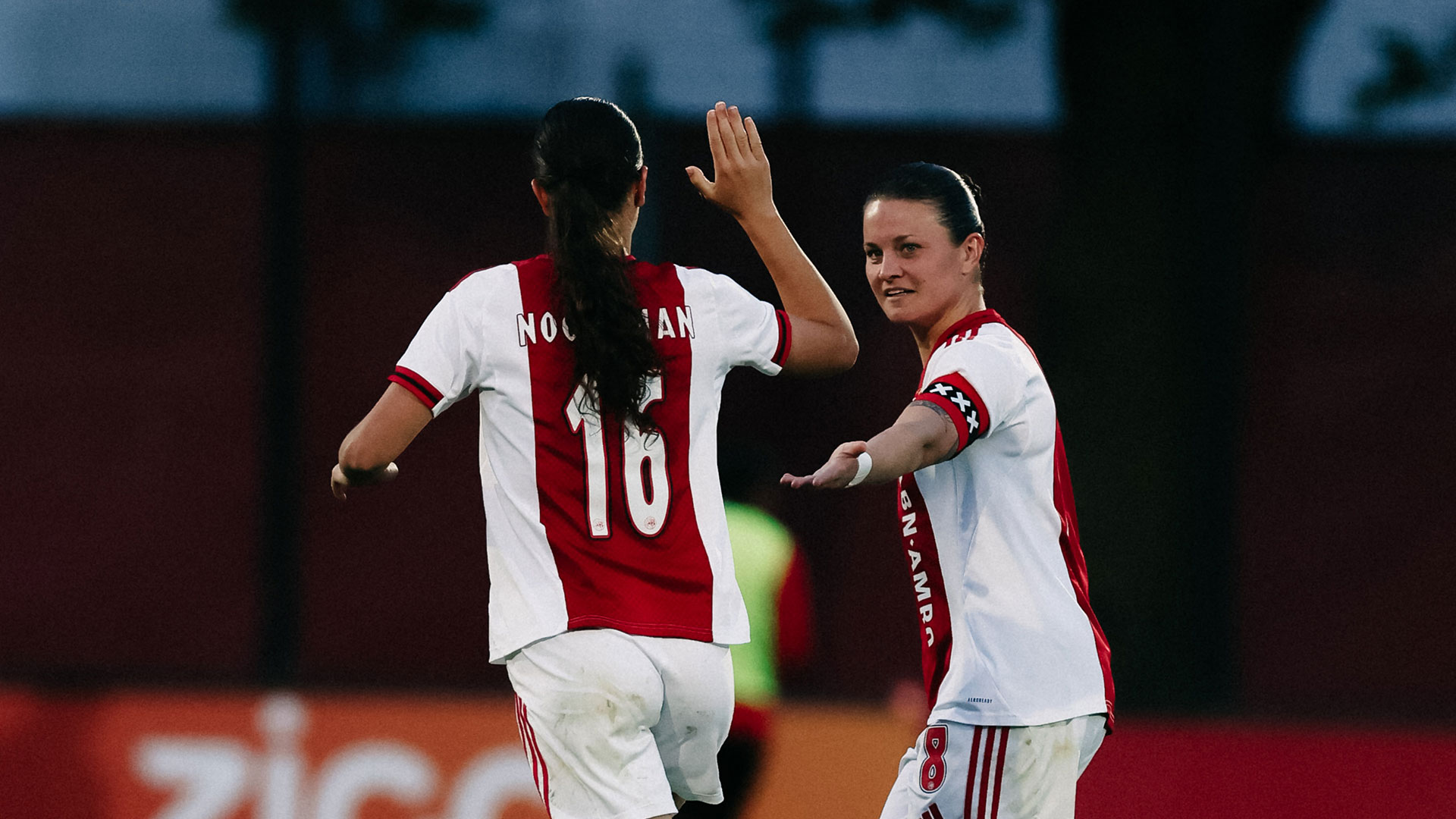 Ajax Vrouwen winnen terecht van AZ, maar kunnen titel vergeten