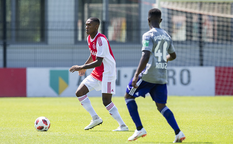 liveblog-nederlaag-ajax-anderlecht-spits-eert-nouri-29