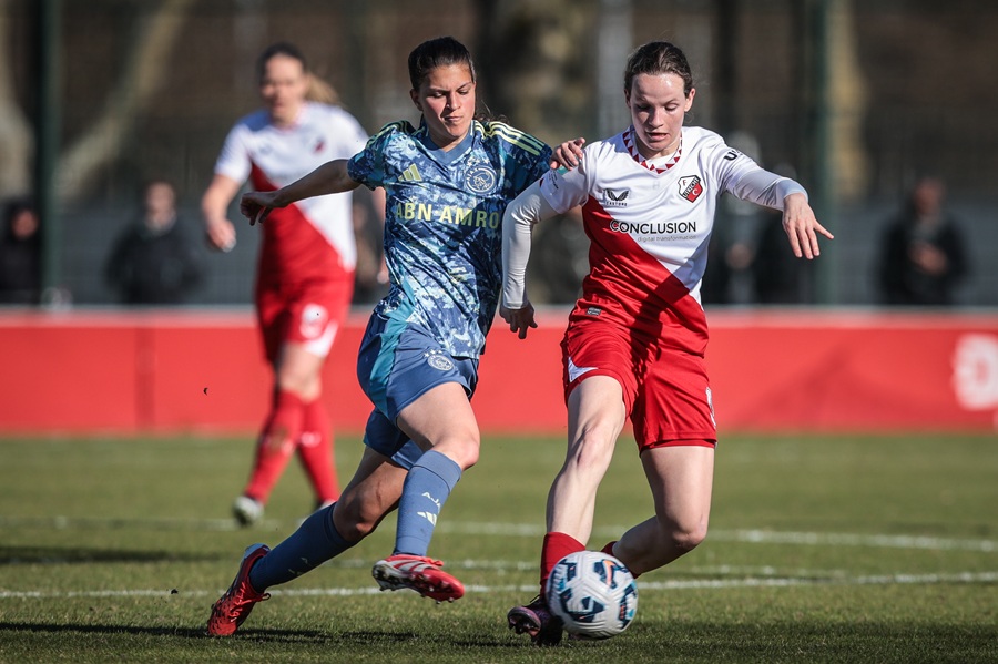 Ajaxvrouwen2