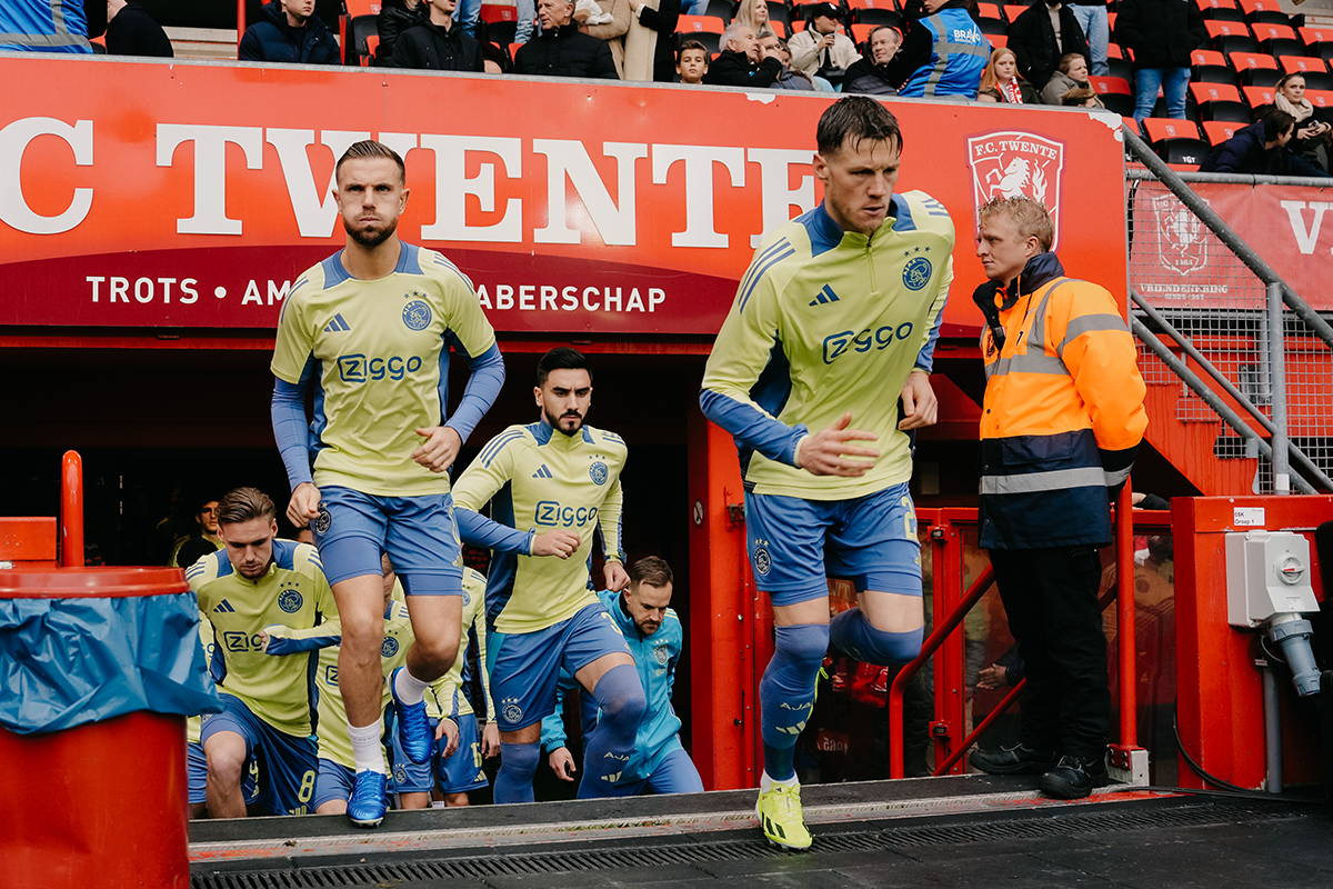 Warmingup Henderson Weghorst