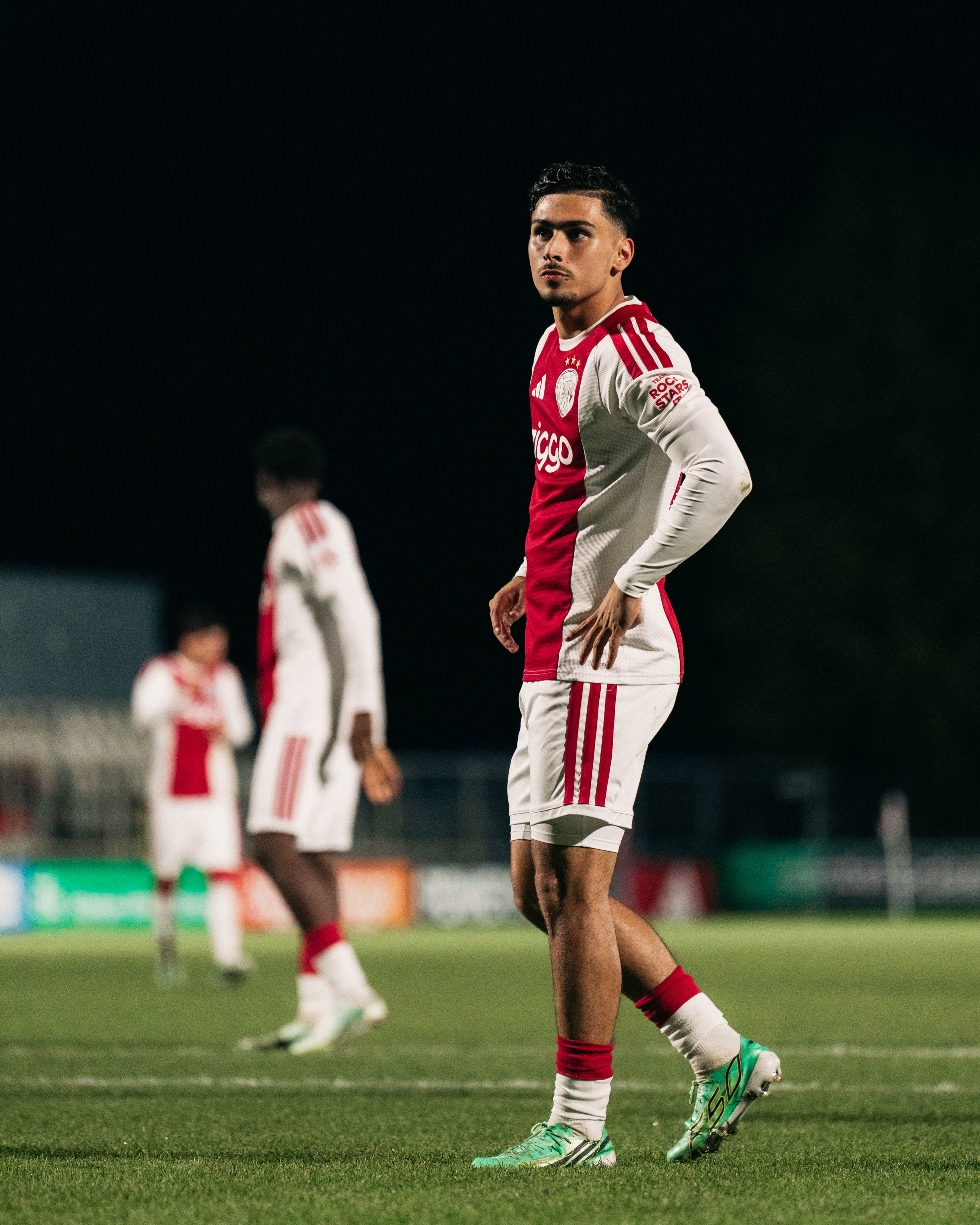 Unuvarjongajax452