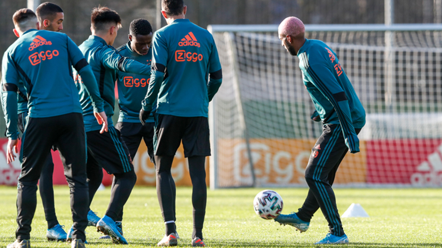 liveblog-ten-hag-afwachten-met-blessure-ziyech-26