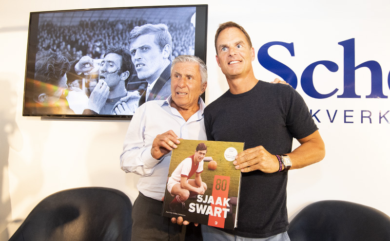 mister-ajax-friends-genieten-van-boekpresentatie-sjaak-swart-80-9