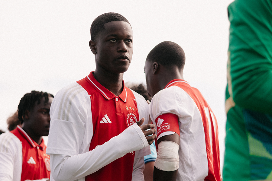 Ajax Athletic 900 9