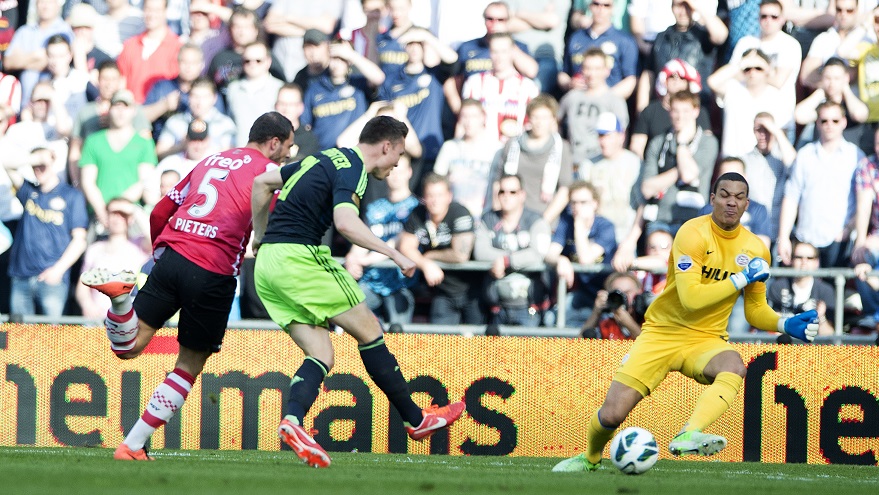 preview-i-ajax-wil-weer-eens-goede-zaken-doen-in-eindhoven-5