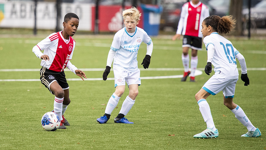 toekomst-alert-miraculeuze-comeback-ajax-o19--31