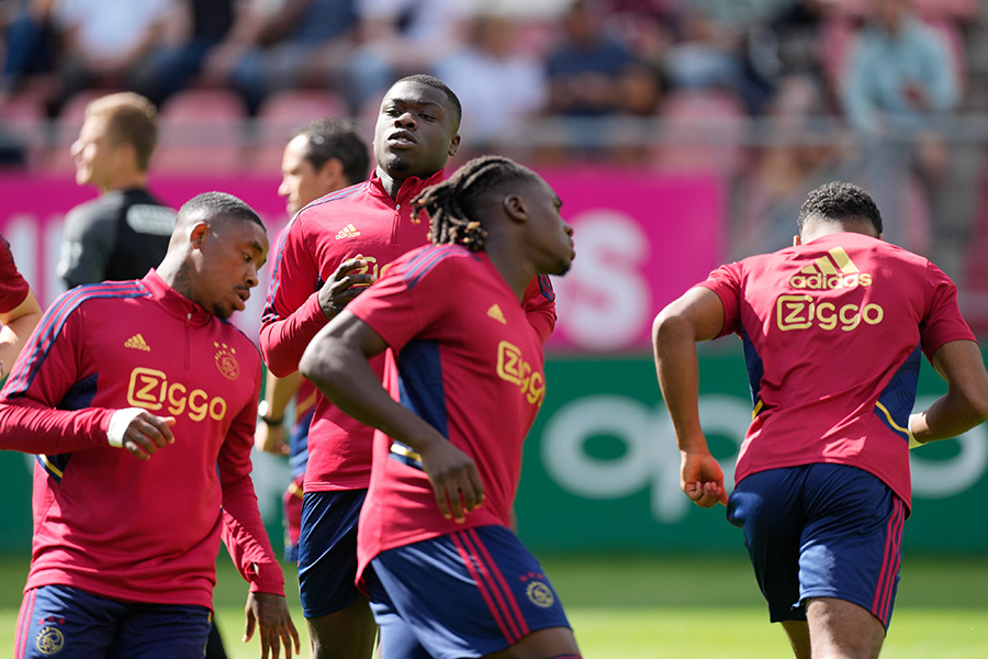 Warmingup Bassey 900