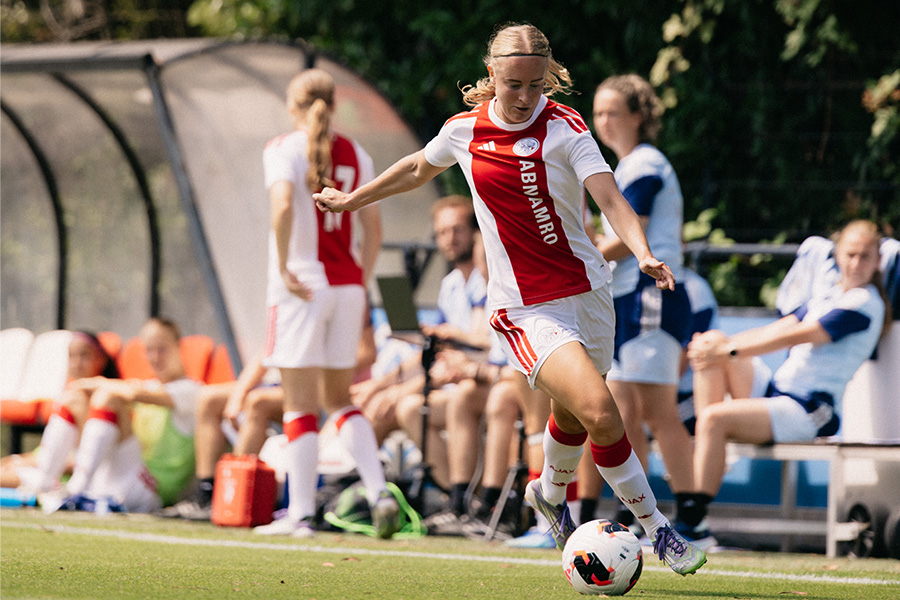 Ajaxvroefen3