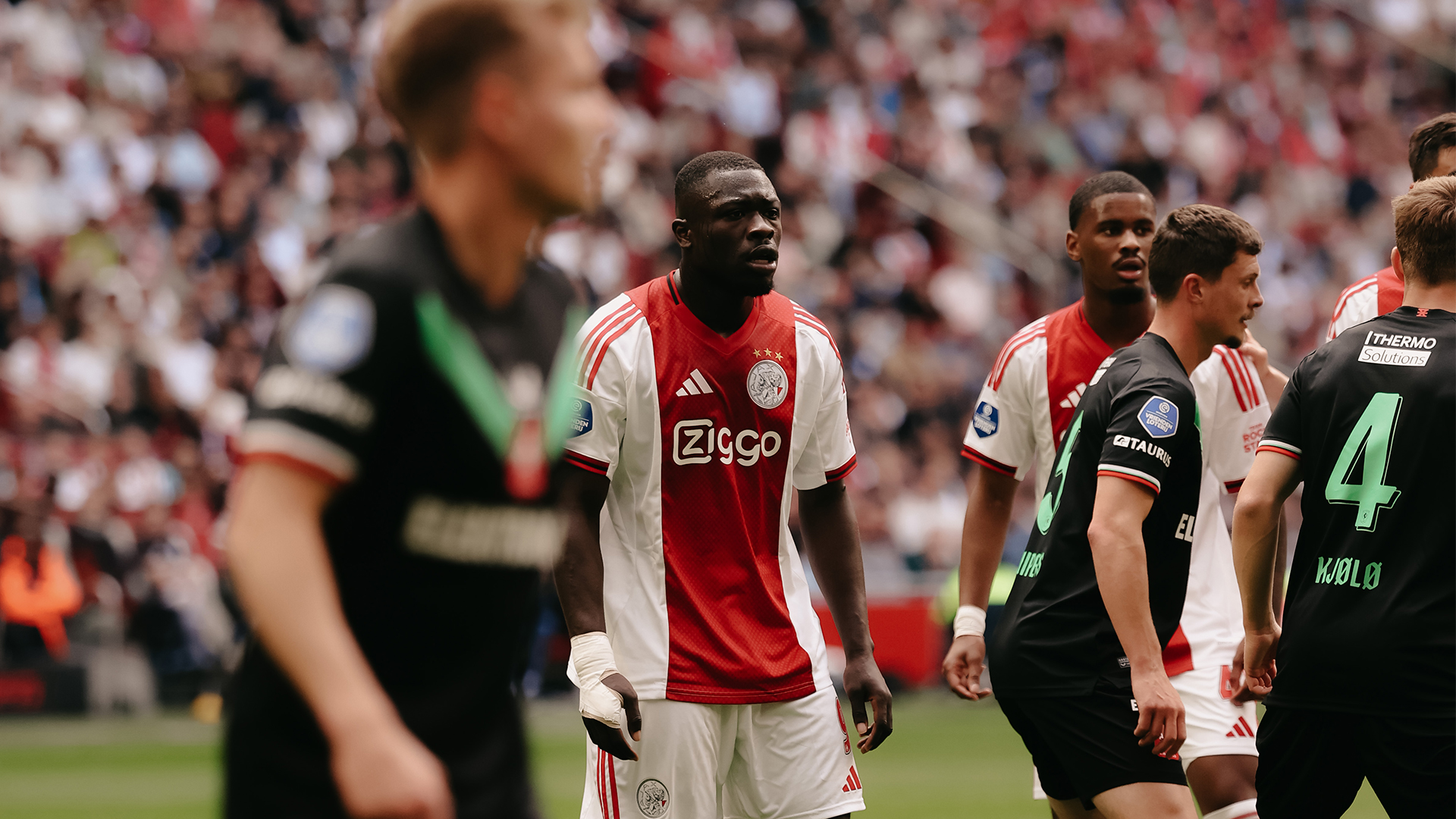 Luister Ajax - FC Twente via Ajax Radio