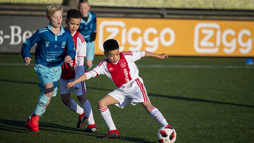 toekomst-alert-ruime-zege-in-klassieker-en-winst-voor-ajax-o19--21
