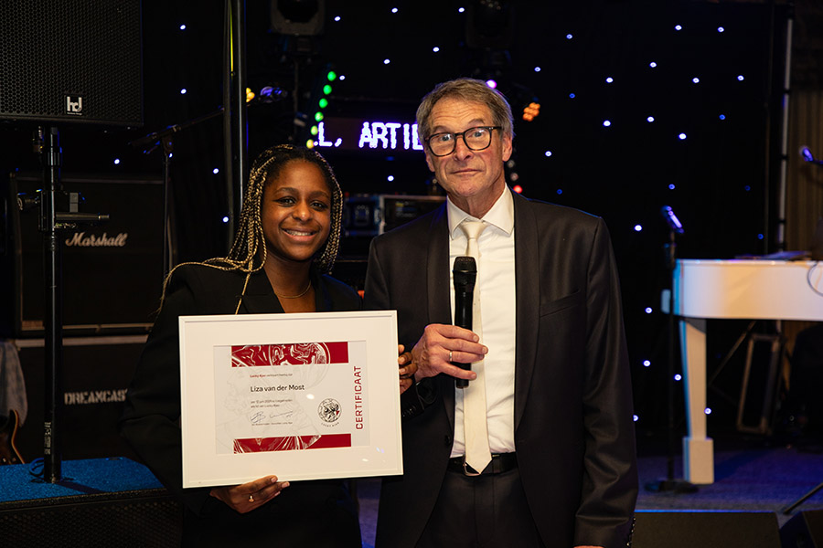 Lucky Ajax 900 2 (1)