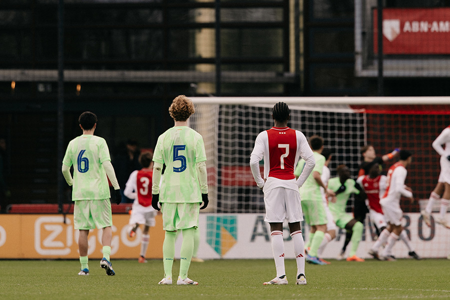 Ajax O16 Barca 7