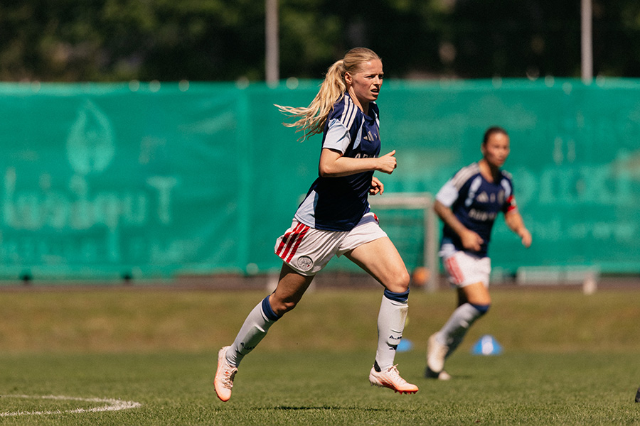 Ajax Vrouwen Nurnberg 8