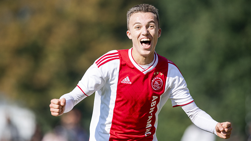 de-toekomst-o19-bijt-zich-stuk-op-fc-groningen-o16-ruim-langs-volendam-12