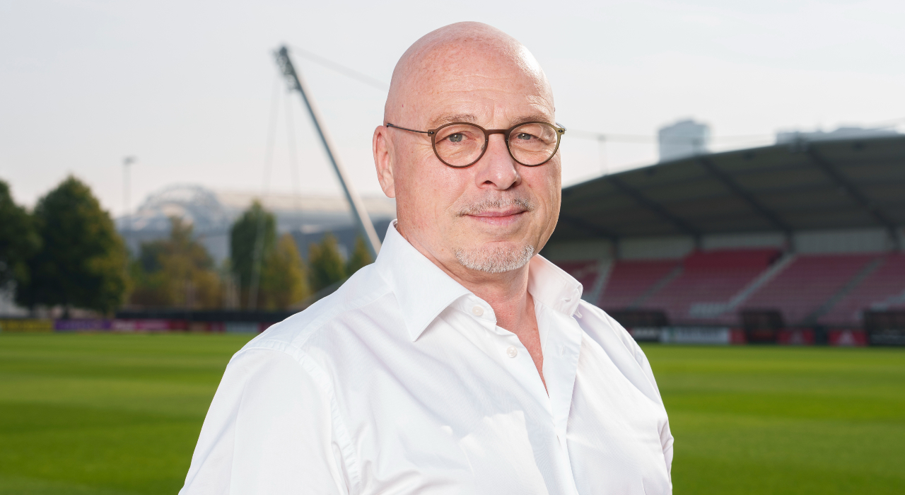 Ajax appoints Maurits Hendriks